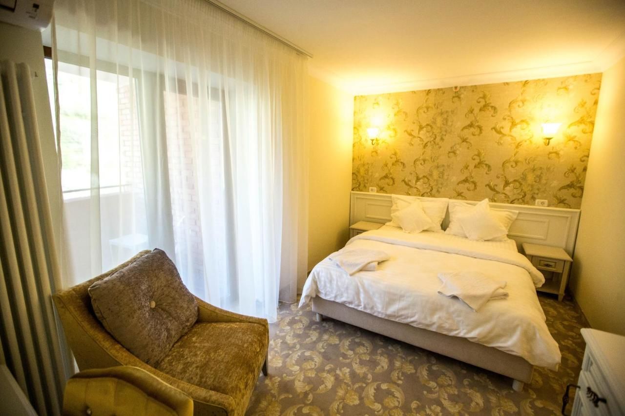 Отель Grand Hotel Minerva Resort & SPA Бэиле-Еркулане