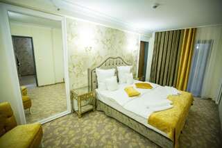 Отель Grand Hotel Minerva Resort & SPA Бэиле-Еркулане Представительский люкс с балконом-2