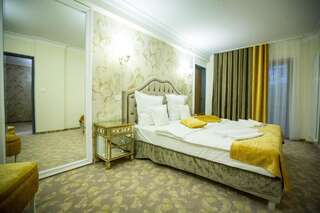 Отель Grand Hotel Minerva Resort & SPA Бэиле-Еркулане Представительский люкс с балконом-1