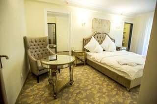 Отель Grand Hotel Minerva Resort & SPA Бэиле-Еркулане Представительский люкс с балконом-3