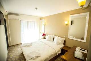 Отель Grand Hotel Minerva Resort & SPA Бэиле-Еркулане Двухместный номер Делюкс с 1 кроватью и балконом-3